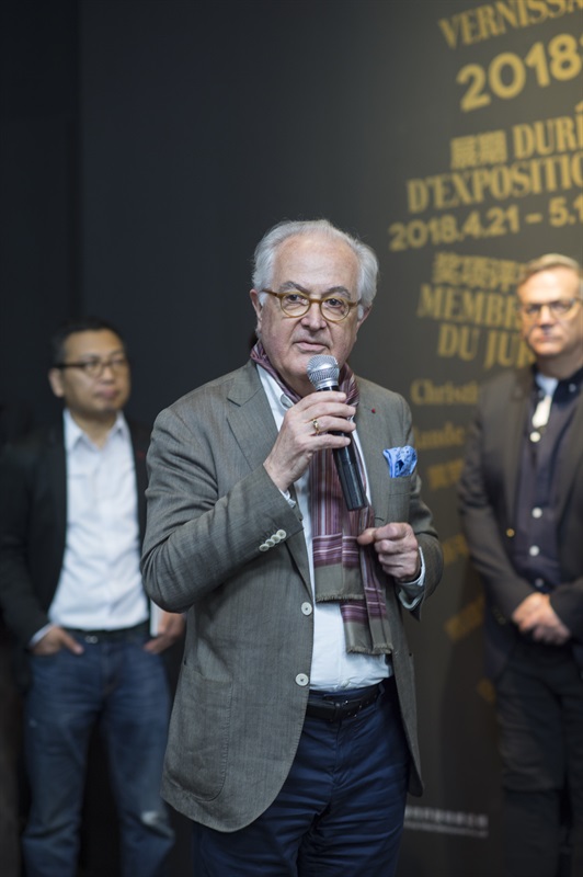 艺术8协会主席、原巴黎美术学院院长亨利-克洛德·顾索(Henry-Claude Cousseau)