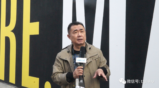 图:著名艺术家古原接受《投资艺术》采访