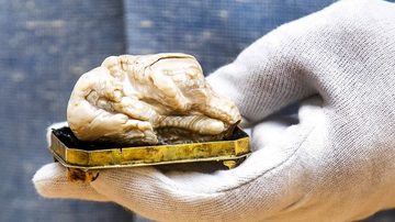 世界最大淡水珍珠以240万成交