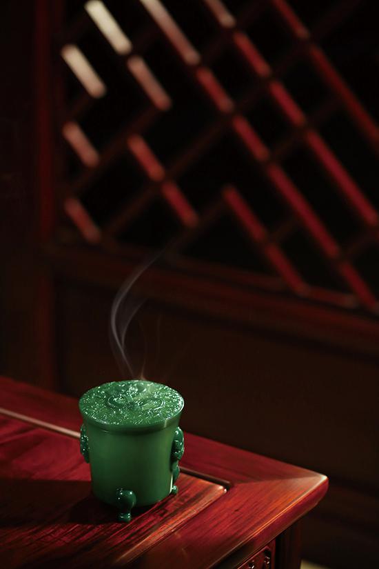 范棟強 青玉云龍紋雙耳香熏