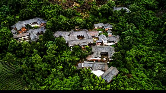 乐山市夹江县石堰村，图片来源：“全球都市”国际艺术双年展夹江艺术家驻留基地