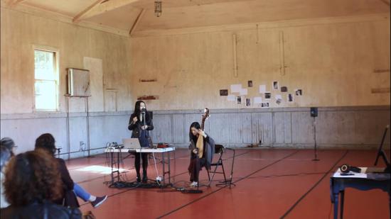 Headlands Center For the Arts 驻地开放日,东南有雨在工作室即兴演出