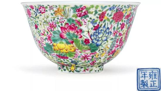 清雍正 珐琅彩万花锦纹碗 D:10.2 cm 成交价:RMB 8,970,000