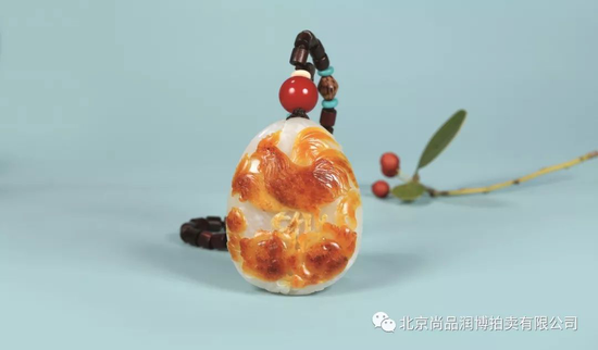 02979吴灶发 新疆和田玉籽料官上加冠把件 规格:6.3×4.9×2.0cm (独籽) 重量:106g RMB:350000-400000