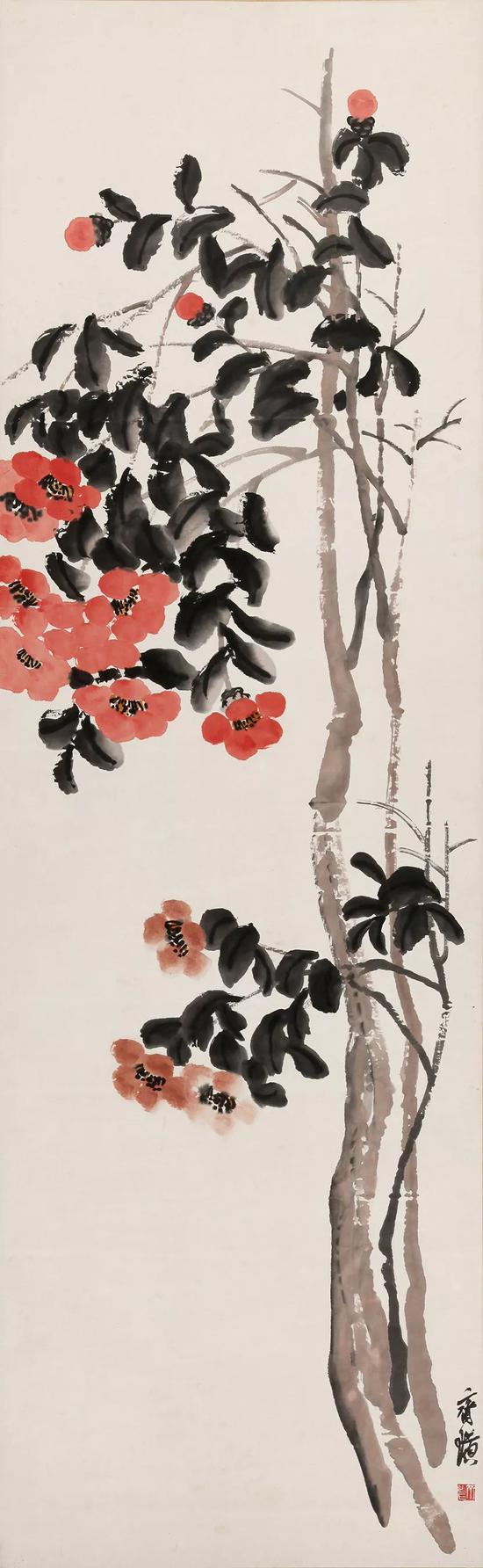 近现代  齐白石(1864-1957)  茶花  立轴  设色纸本  182cmx56cm