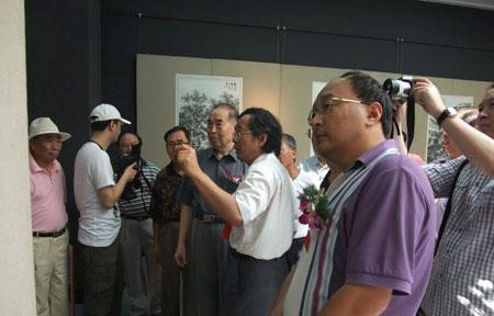 陈云为安徽、合肥各级领导介绍作品