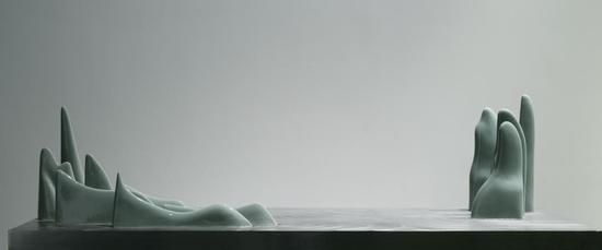 霍波洋 《水融霜》 瓷、不锈钢