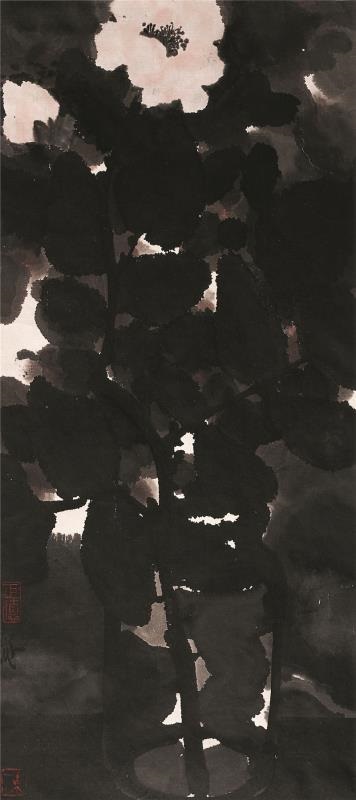 《月季》  刘巨德  69×34.5cm  纸本水墨   2004