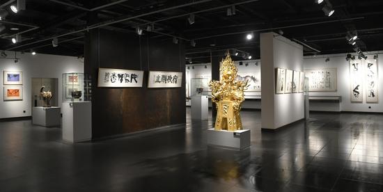 “新年新美·韩美林新作展”展厅图 (3)