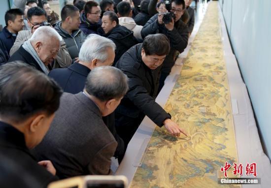 《丝路山水地图》。 中新社记者 杜洋 摄