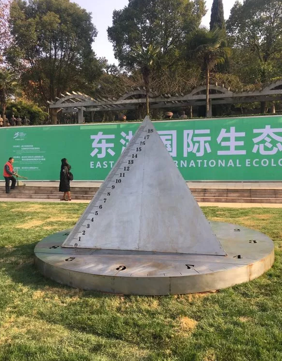 刘瑞杰《尺度—3》