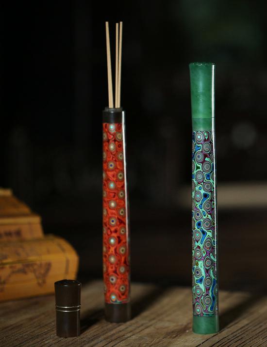 殷建国 谢震 凤梨漆(犀皮)糖玉香筒 18.5cm,long 77g