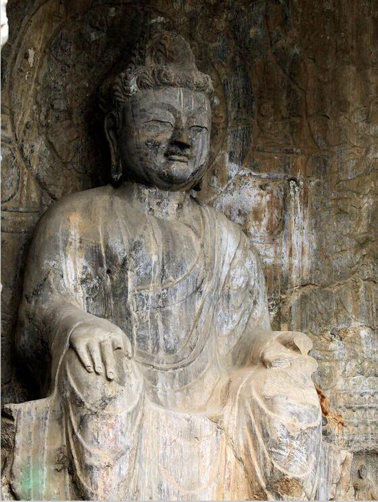 图7龙门石窟的惠简洞弥勒佛雕像