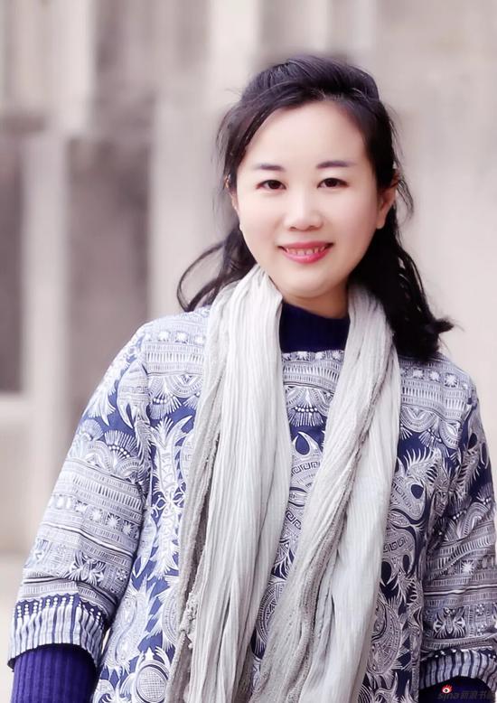 南京学院派女画家群体展于3月8日在九华美术馆举行