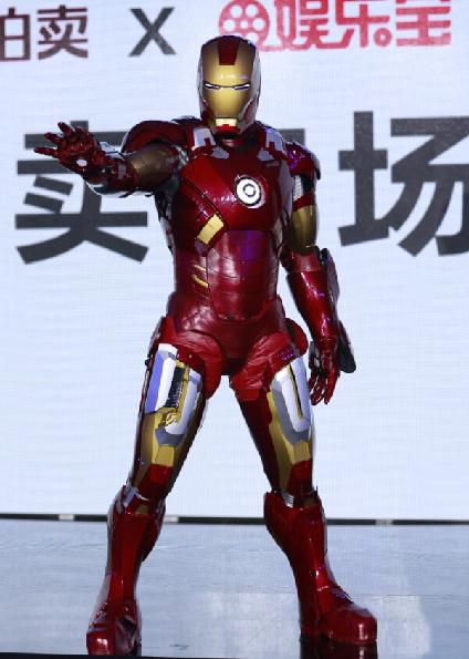 钢铁侠现身上影节 就差飞行防弹武器化