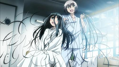 日本高二少年电车上为满足性欲剪 OL 头发