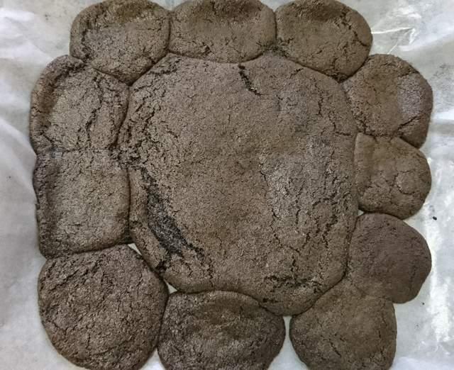 真·黑暗料理 《柯南》黑影人饼干崩坏成新精神污染