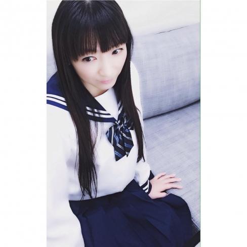 不愧是17岁！无数网友对堀江由衣水手服照片流口水