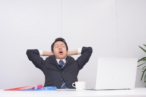 加班就是为了等公司没人_人活着就是为了受罪