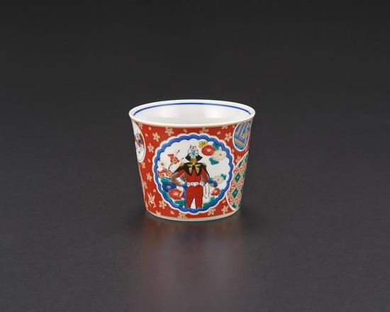 精美绝伦!日本传统工艺九谷烧推出一套《高达》夏亚陶器