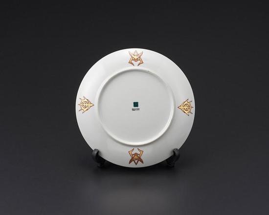 精美绝伦!日本传统工艺九谷烧推出一套《高达》夏亚陶器