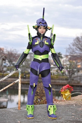 死宅租个女朋友?刚力彩芽 1 月日剧中将 COS EVA 初号机
