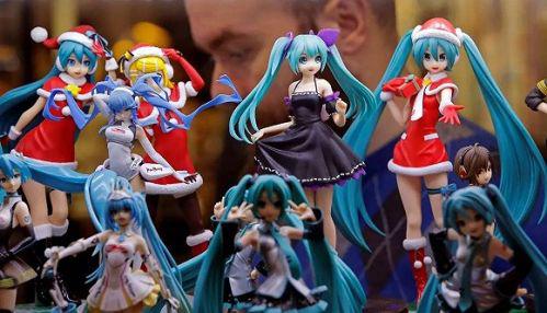 这些昂贵的二次元手办,如今主要的消费人群是成年人 / Reuters