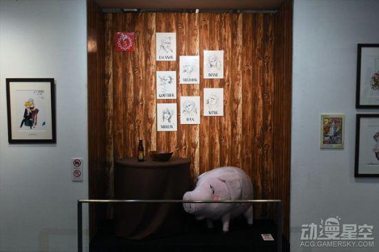 还原原作酒馆“猪帽子亭”的一角的看板