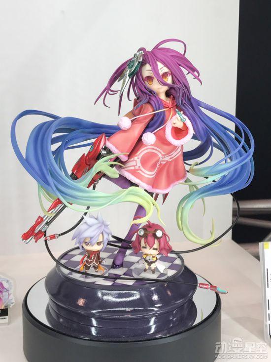 《游戏人生》剧场版女主休比手办 五彩长发扣