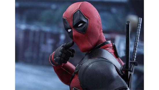 绝对C位小贱贱 《死侍2》公开新海报