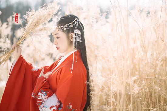 B站首页已被华服占领,华服日活动到底有什么魅