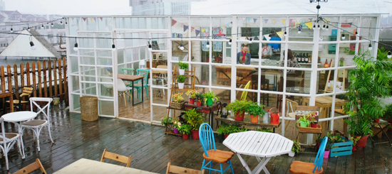 雨中的问题餐厅