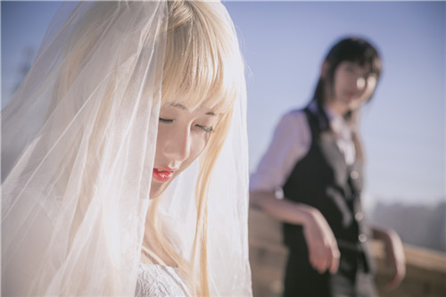 秋瞳婚纱_秋瞳图片(2)