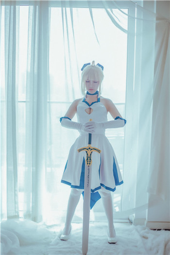 【cosplay美图】《Fate》 Saber蓝百合