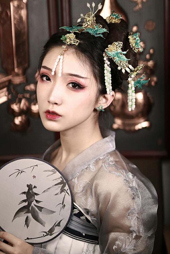 B站首页已被华服占领,华服日活动到底有什么魅