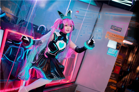【cosplay美图】《王者荣耀》安琪拉少女骇客