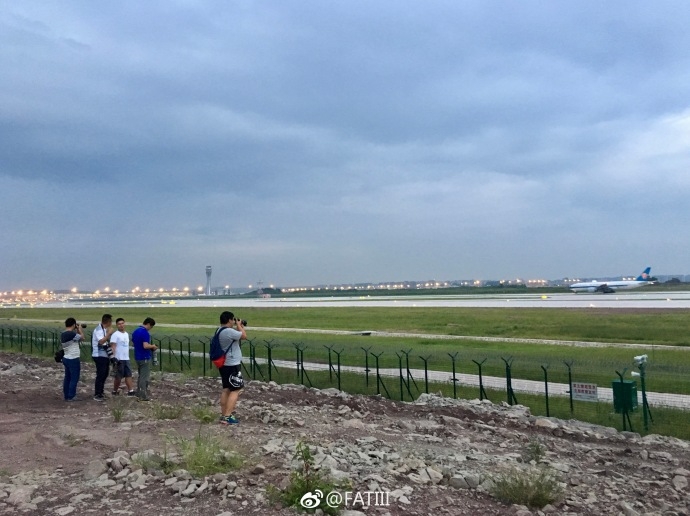 .从奥克兰飞抵重庆的@天津航空 GS7958航班