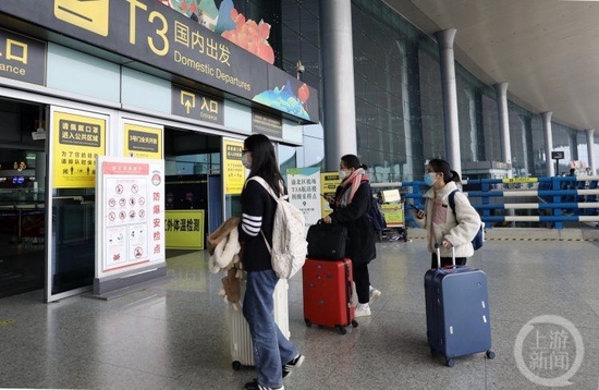 国内客运航班日均计划400余架次！重庆江北国际机场恢复势头强