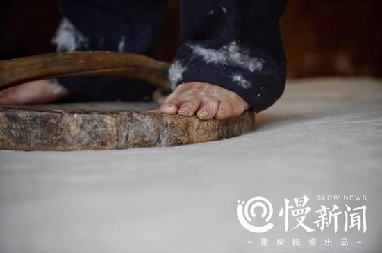 熊乾树在“棉上飘”