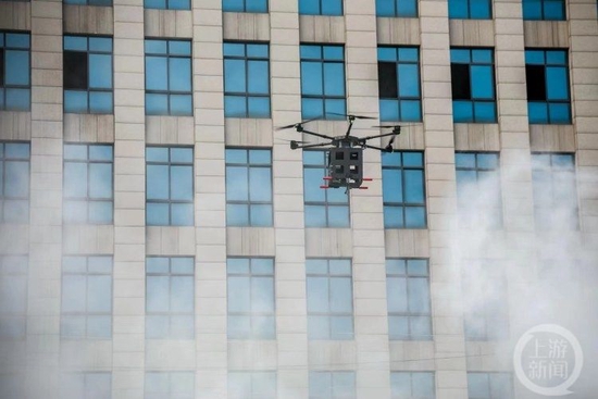 无人机、消防弹、承重5吨的绳子……森林灭火救援高科技装备来啦