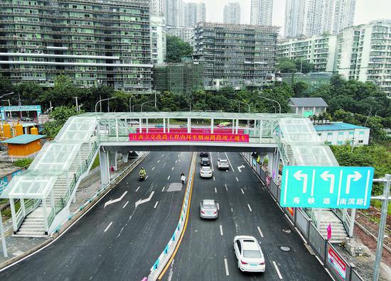 江南立交改造工程内环至烟雨路段通车 通讯员 郭旭 摄