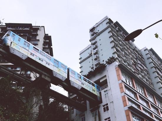 李子坝轻轨站设计师揭秘:先有房子还是先有轻轨