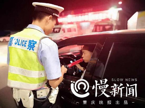 本月首次周末集中夜查现场