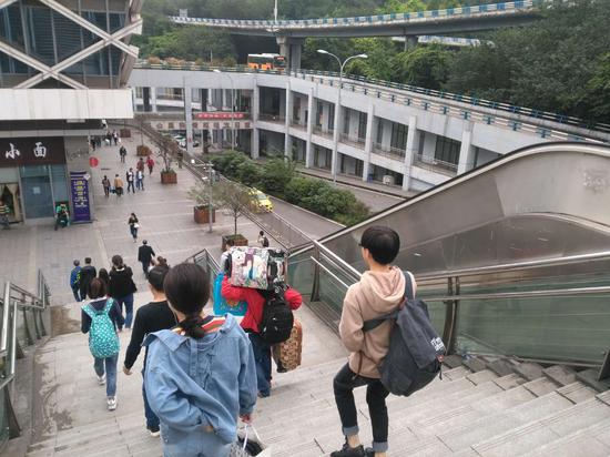 总是放假的扶梯让乘客头疼