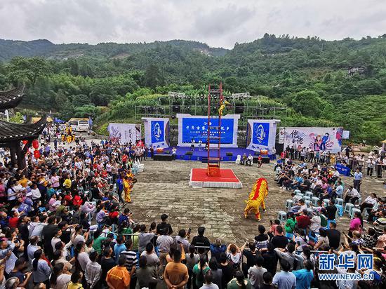 图为田家寨开寨仪式现场。新华网 马天龙 摄