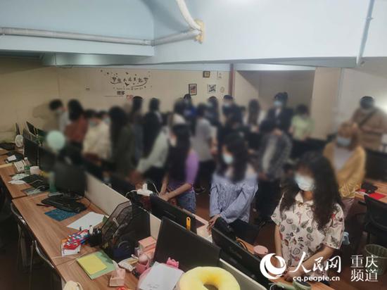 抓捕现场。重庆市公安局供图