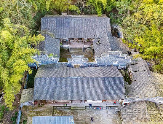 新院子(二儿子住的院子)正面俯瞰