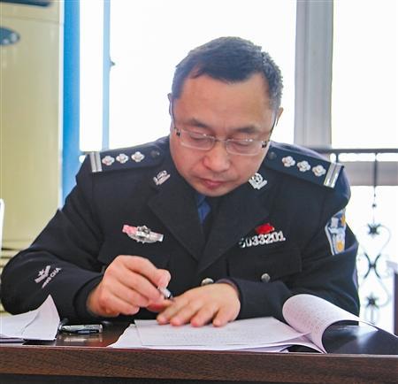陈刚生前工作照市司法局供图