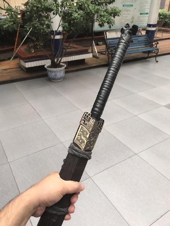 冯某携带的长剑