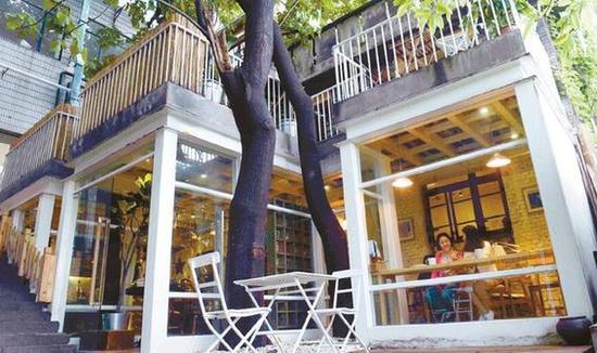 工业遗址变文化地标 渝中老街区蝶变新重庆客